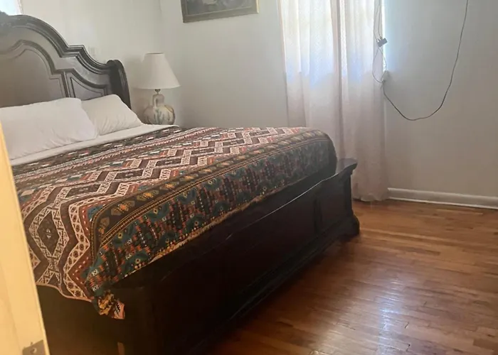 Area Four Bedroom House * Tallahassee
